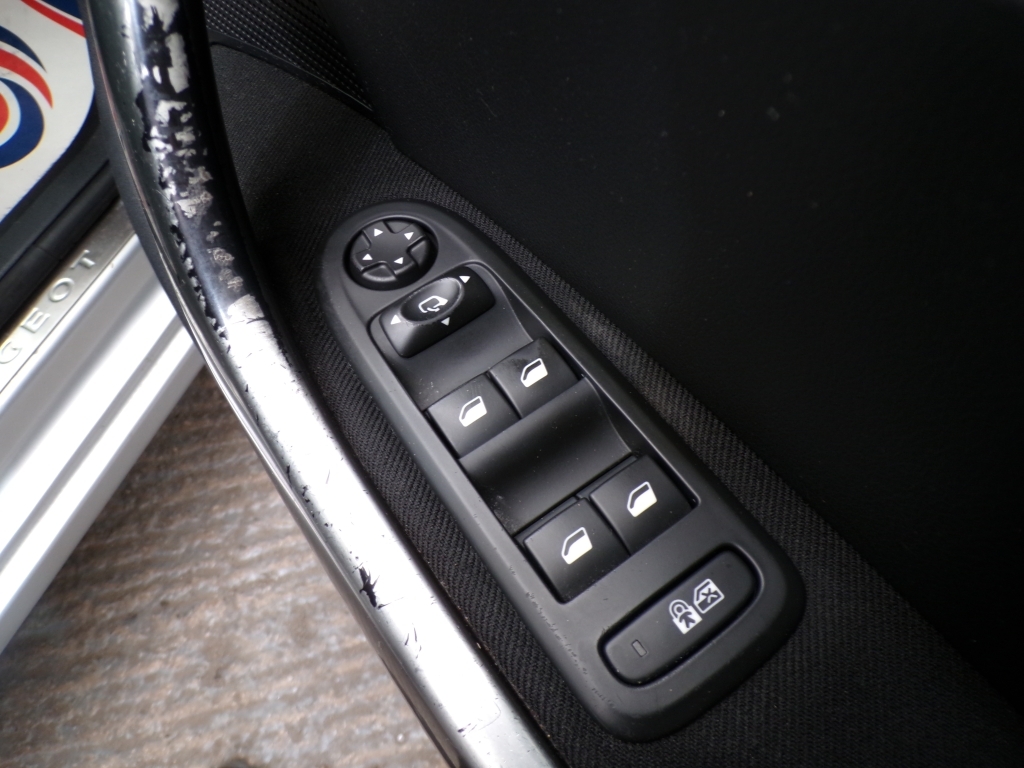 Peugeot 308 Hdi Active Navigation Version Grey #17