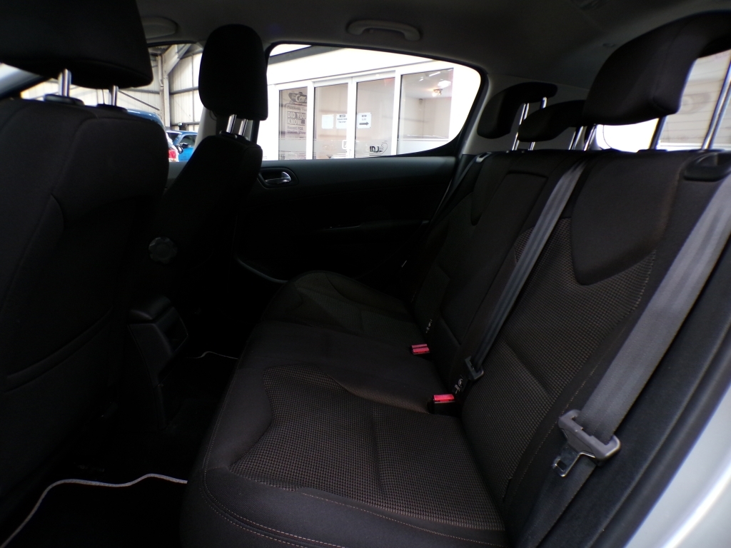 Peugeot 308 Hdi Active Navigation Version Grey #25