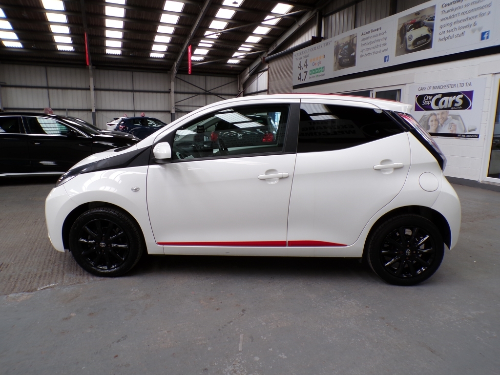 Toyota Aygo 1.0 Vvt-i X-press White #4