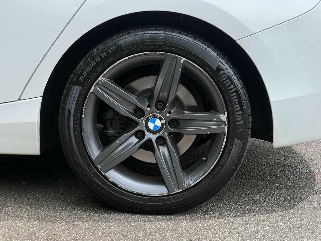 BMW 1 Series Efficientdynamics Red #20