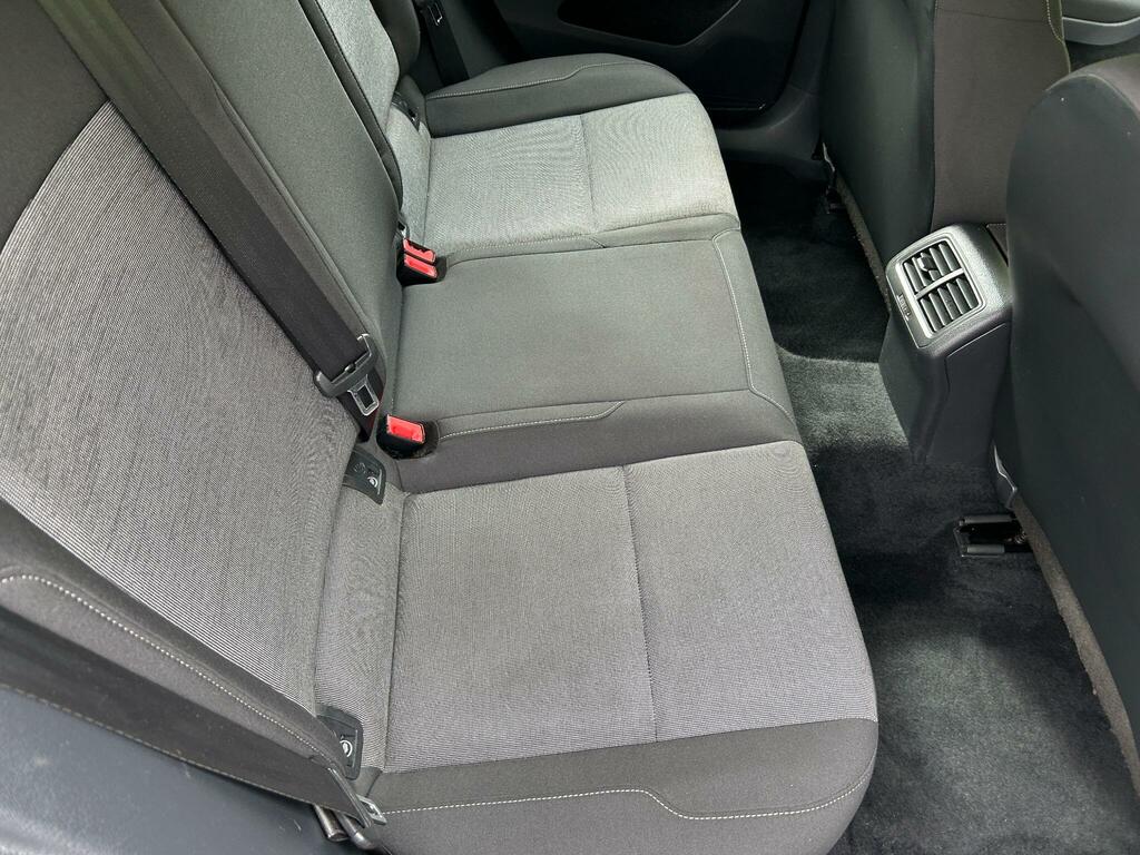 Volkswagen Golf 1.6 Tdi 105 Se Red #17