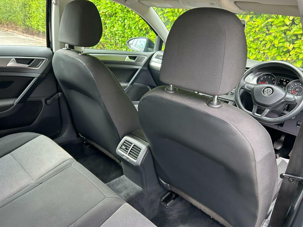Volkswagen Golf 1.6 Tdi 105 Se Red #30
