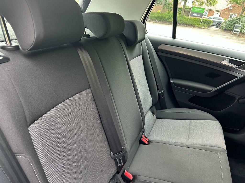 Volkswagen Golf 1.6 Tdi 105 Se Red #31
