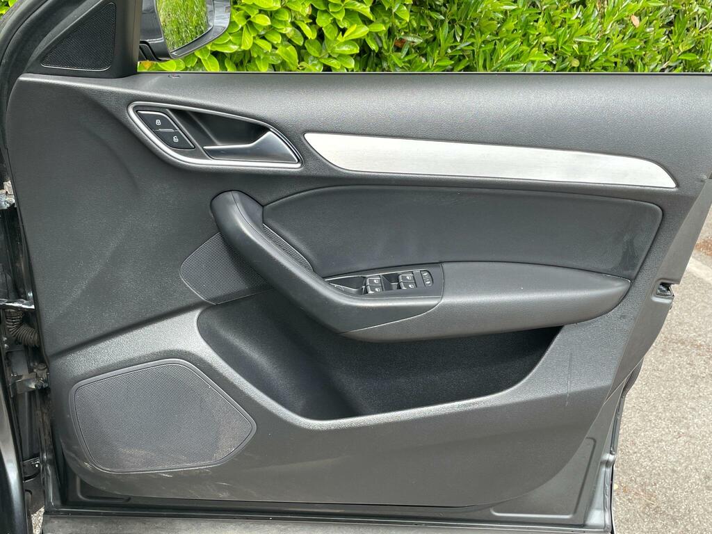 Audi Q3 2.0Tdi S Line Quattro S-tronic Silver #23
