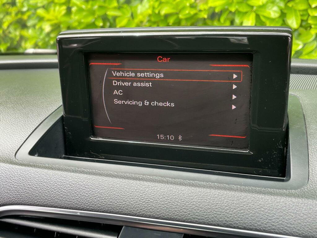 Audi Q3 2.0Tdi S Line Quattro S-tronic Silver #30