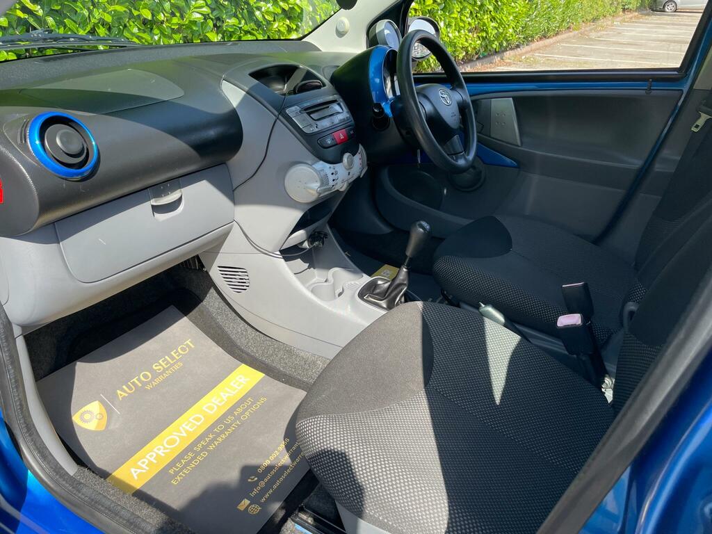 Toyota Aygo Hatchback Blue #9