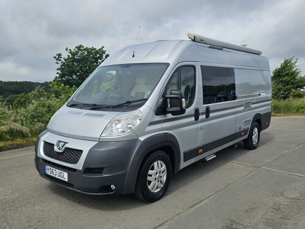 Peugeot Boxer  White #16