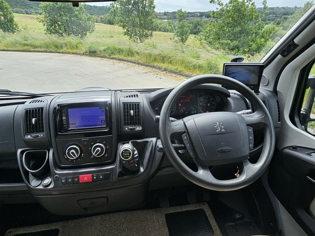 Peugeot Boxer  White #17