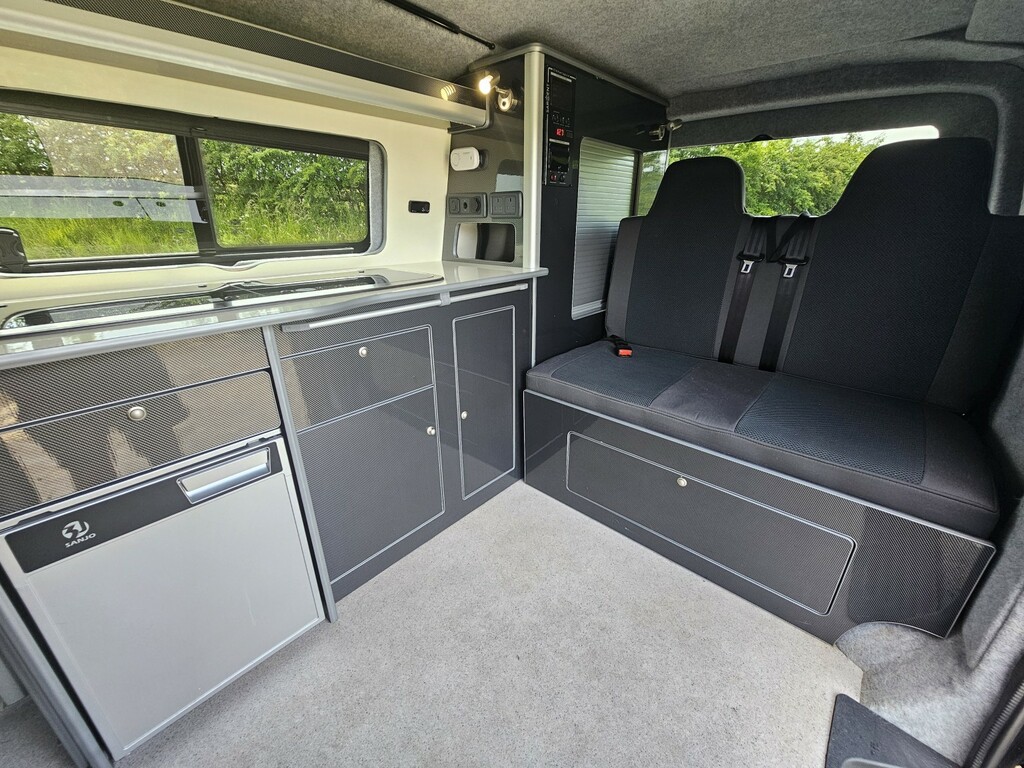 Volkswagen Campervan Campervan 2.0 Tdi T32 Bluemotion Tech Highline Ck Black #17