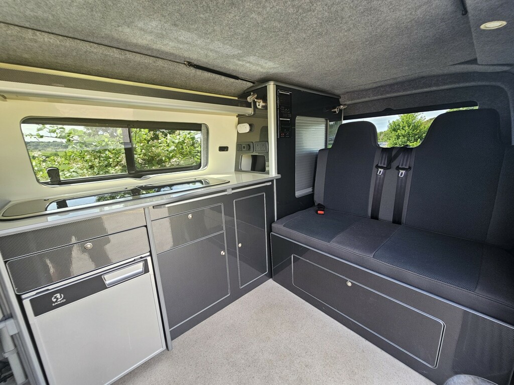 Volkswagen Campervan Campervan 2.0 Tdi T32 Bluemotion Tech Highline Ck Black #9