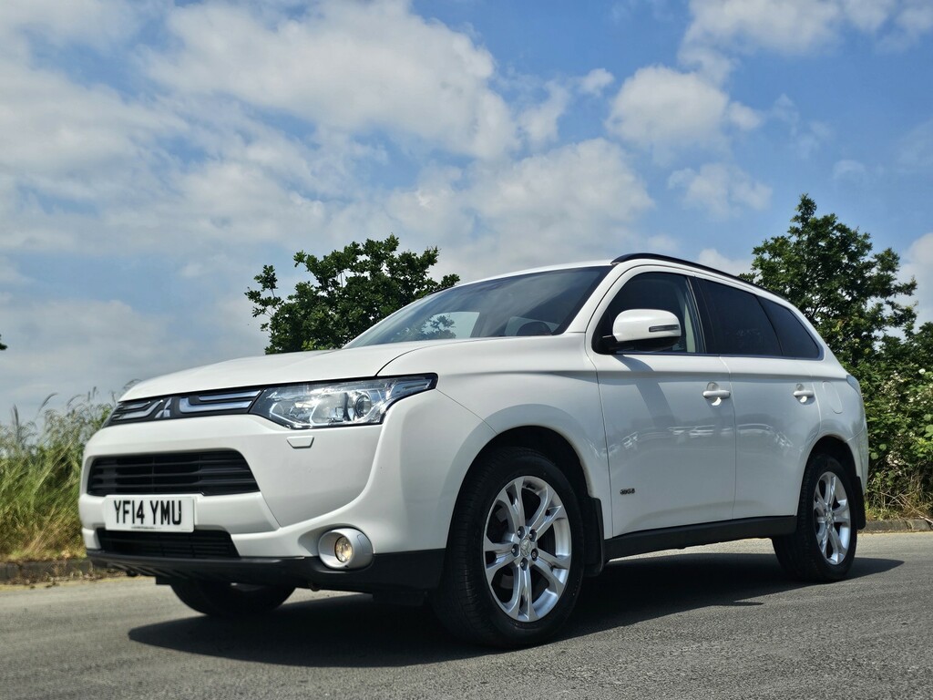 Mitsubishi Outlander 2.2 Di-d Gx4 White #5