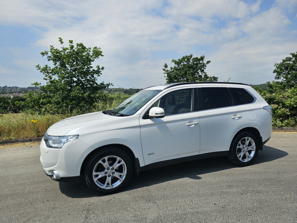 Mitsubishi Outlander 2.2 Di-d Gx4 White