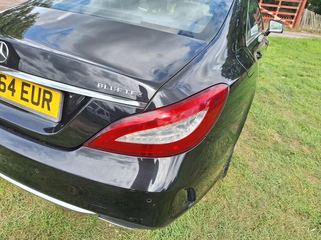 Mercedes-Benz CLS Cls220 Bluetec Amg Line Red #14