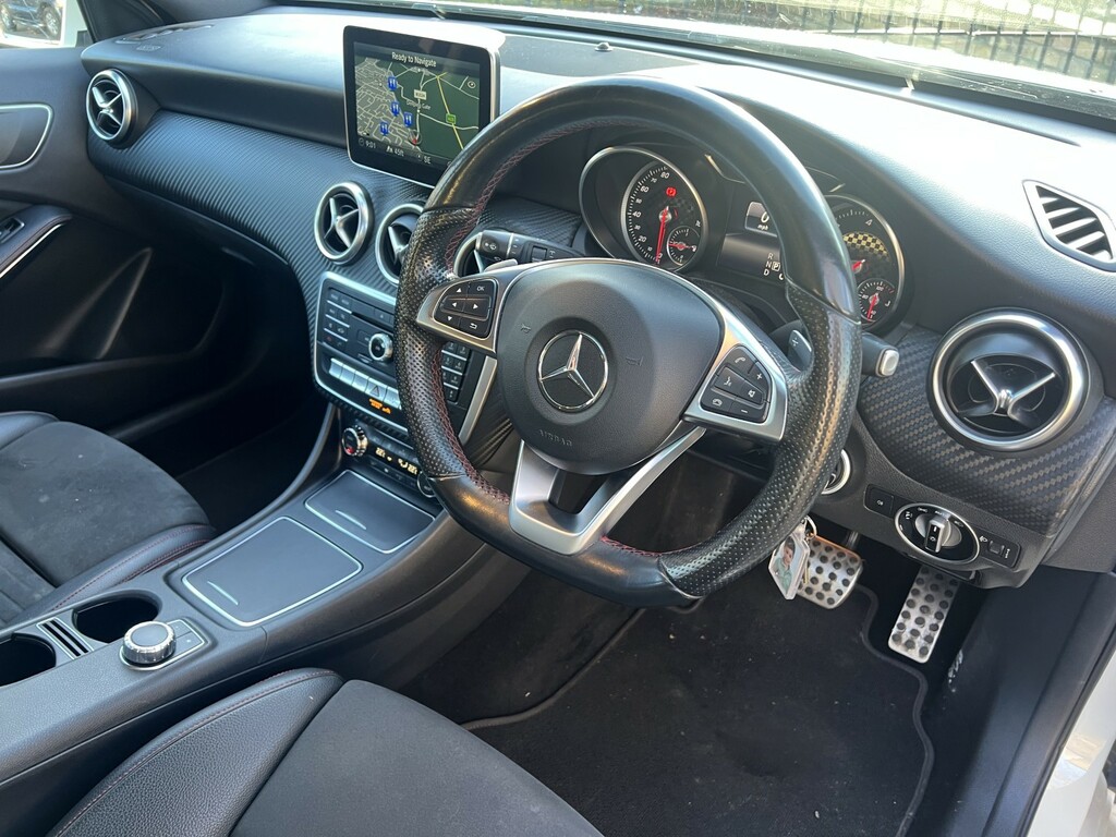 Mercedes-Benz A Class Hatchback 2.1 A220d Amg Line 2016 YD16CFA White #6