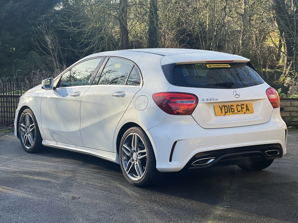 Mercedes-Benz A Class Hatchback 2.1 A220d Amg Line 2016 YD16CFA White #4