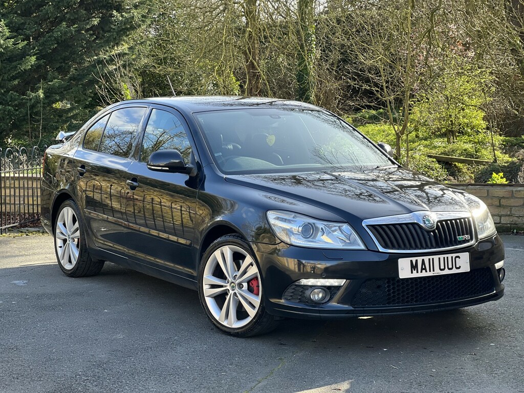 Skoda Octavia Hatchback 2.0 Tdi Vrs 2011 Black #2