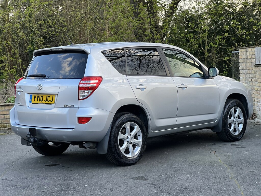 Toyota Rav 4 Suv 2.2 D-4d Xt-r 2010 Silver #3
