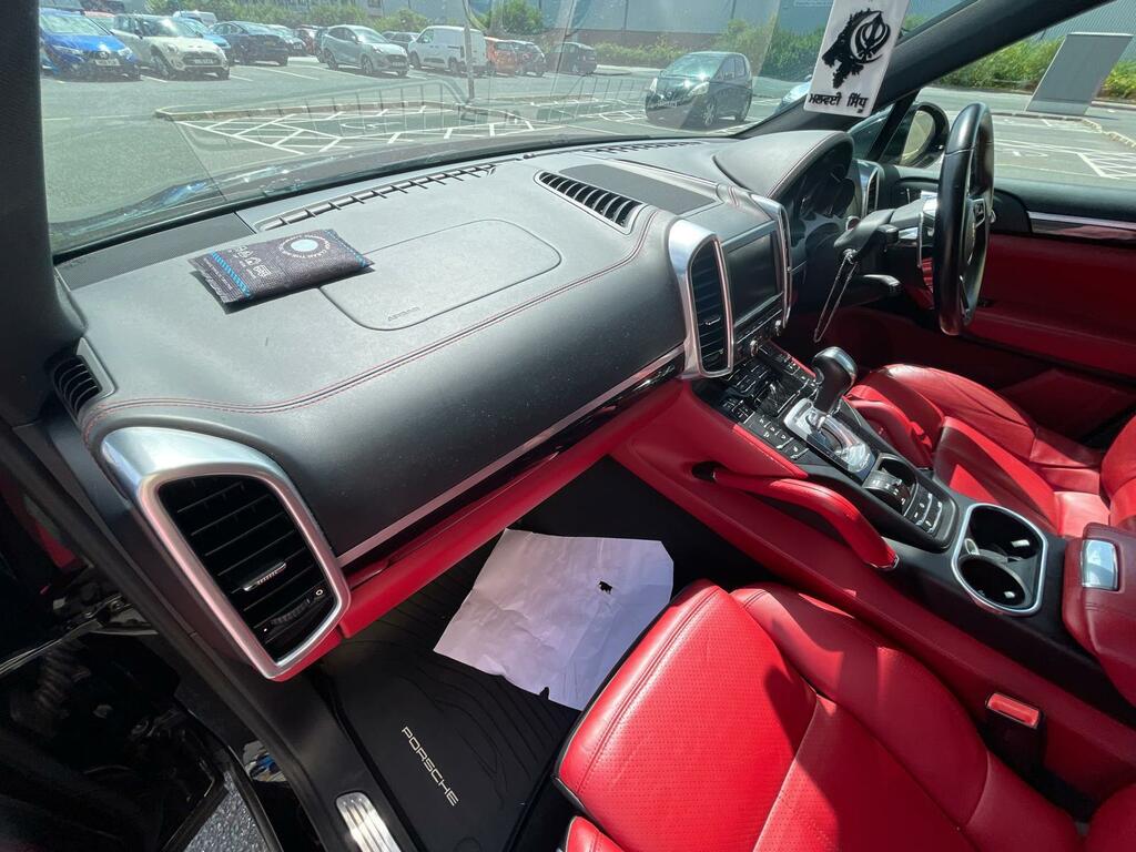 Porsche Cayenne 3.0 D V6 Tiptronic S 262 Bhp White #25