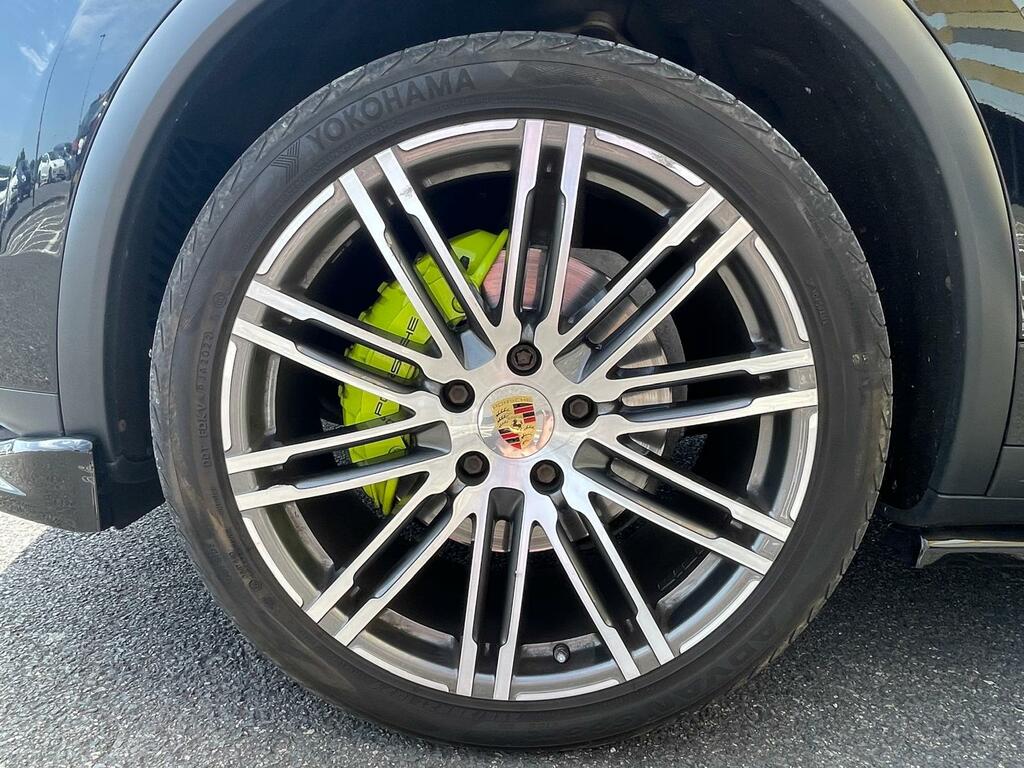 Porsche Cayenne Suv 2014 - 2018 Black #3