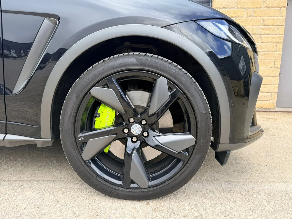Jaguar F-Pace 5.0 P550 V8 Svr Black #3