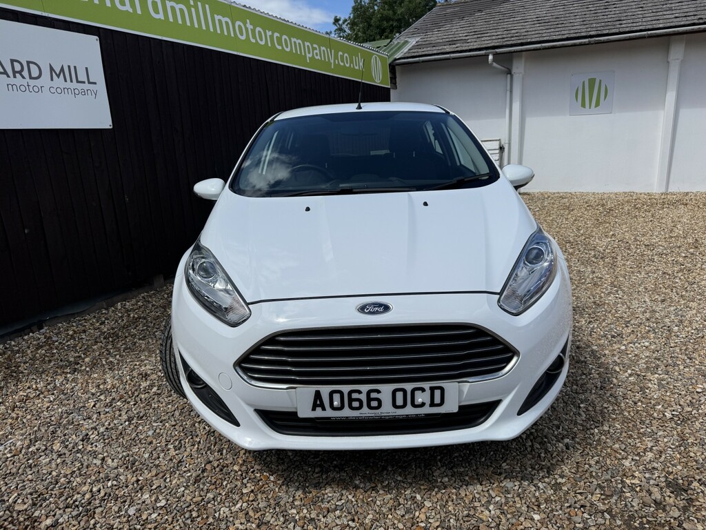 Ford Fiesta Hatchback 1.3 Zetec 2016 AO66OCD White #2