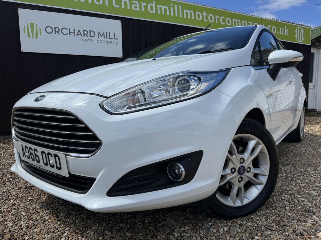 Ford Fiesta Hatchback 1.3 Zetec 2016 White