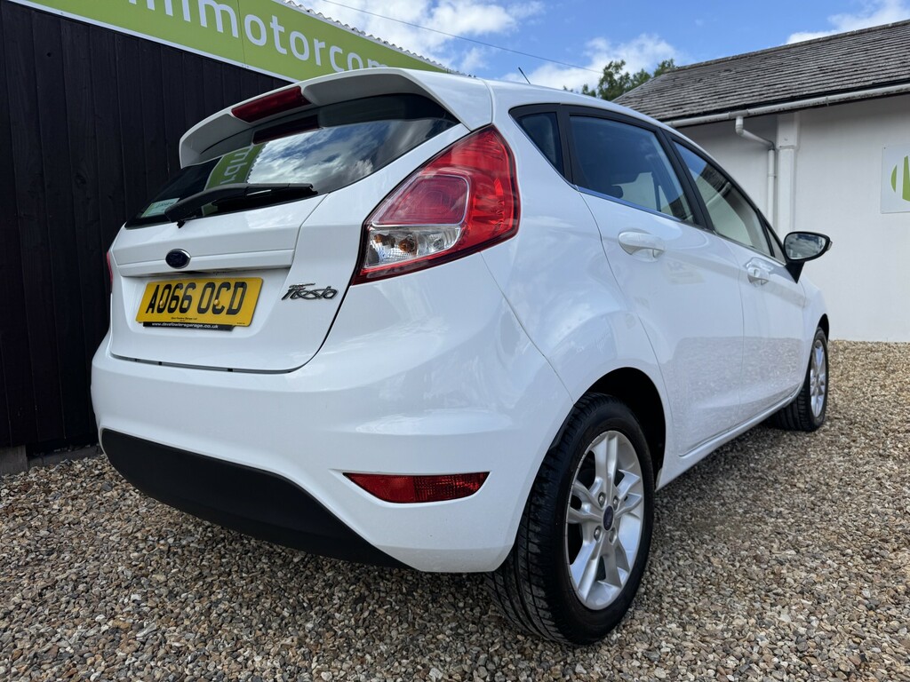Ford Fiesta Hatchback 1.3 Zetec 2016 AO66OCD White #6