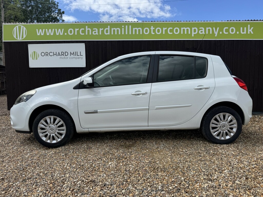 Renault Clio Hatchback 1.2 Expression 2012 DV62WTR White #2