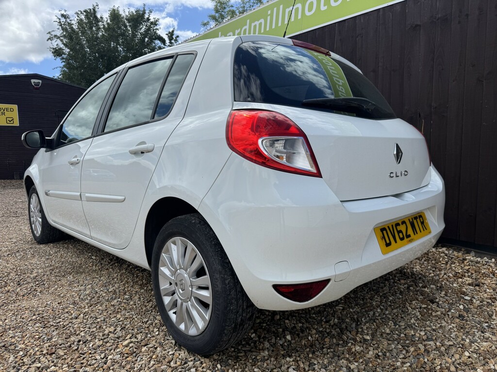 Renault Clio Hatchback 1.2 Expression 2012 DV62WTR White #3