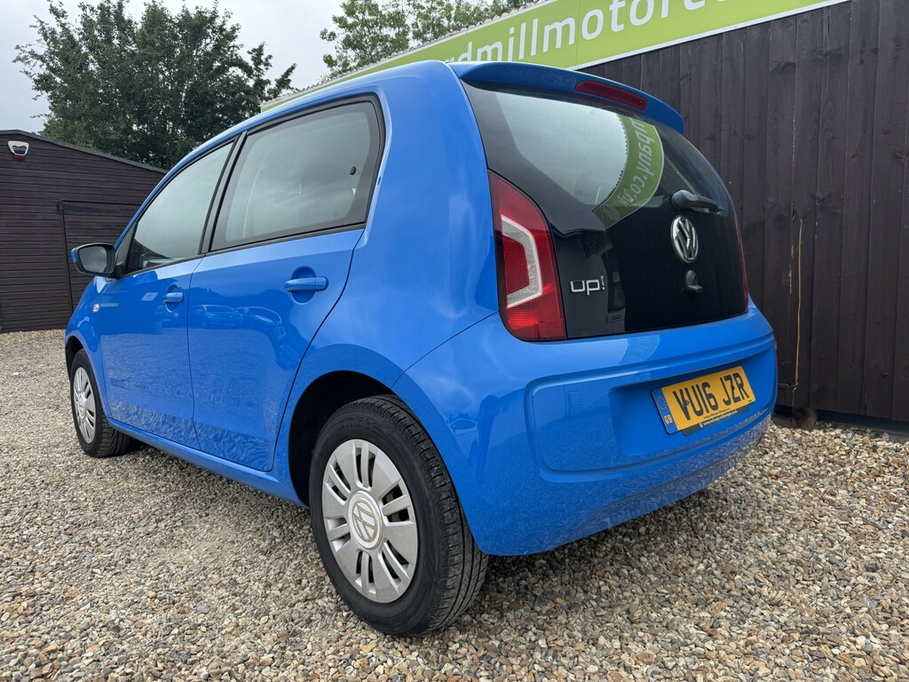 Volkswagen Up Hatchback 1.0 Move Up 2016 VU16JZR Blue #4