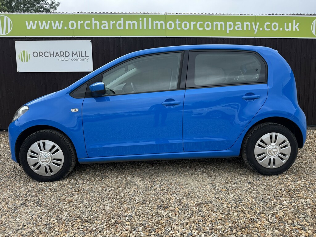 Volkswagen Up Hatchback 1.0 Move Up 2016 VU16JZR Blue #3