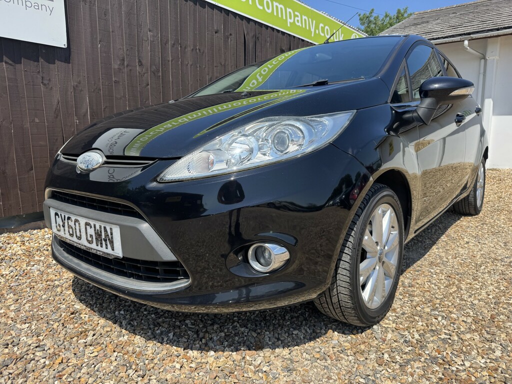 Ford Fiesta Fiesta White #15