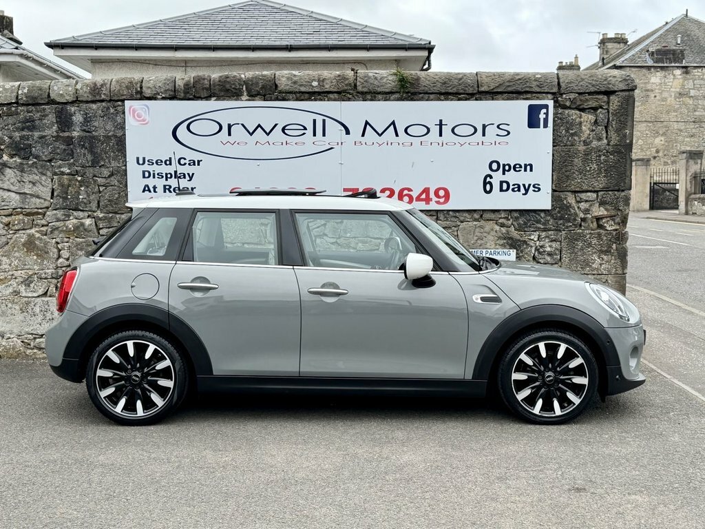 Mini Hatch 1.5L Cooper Exclusive SL70AEZ Grey #3
