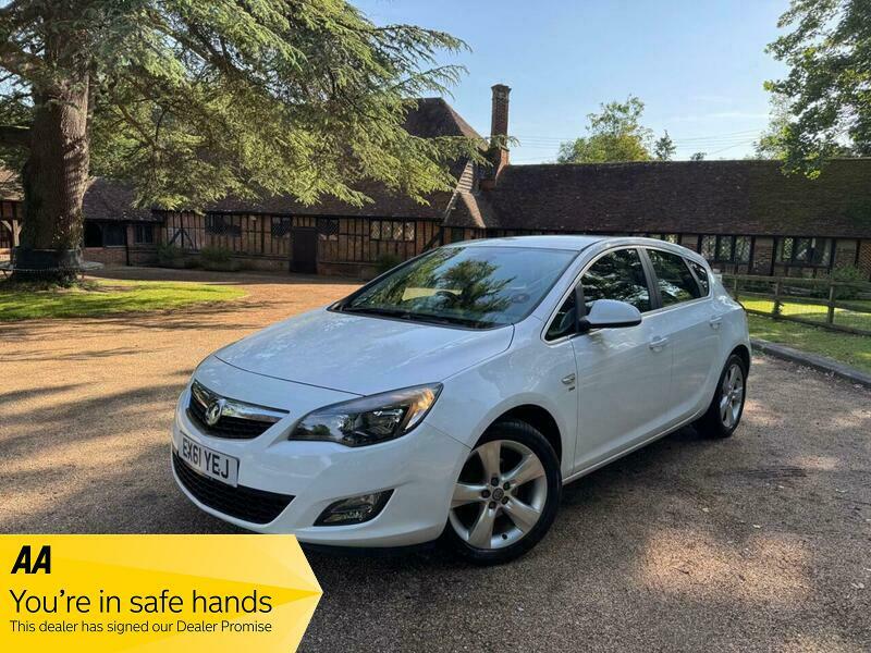 Vauxhall Astra 1.6 16V Sri Euro White