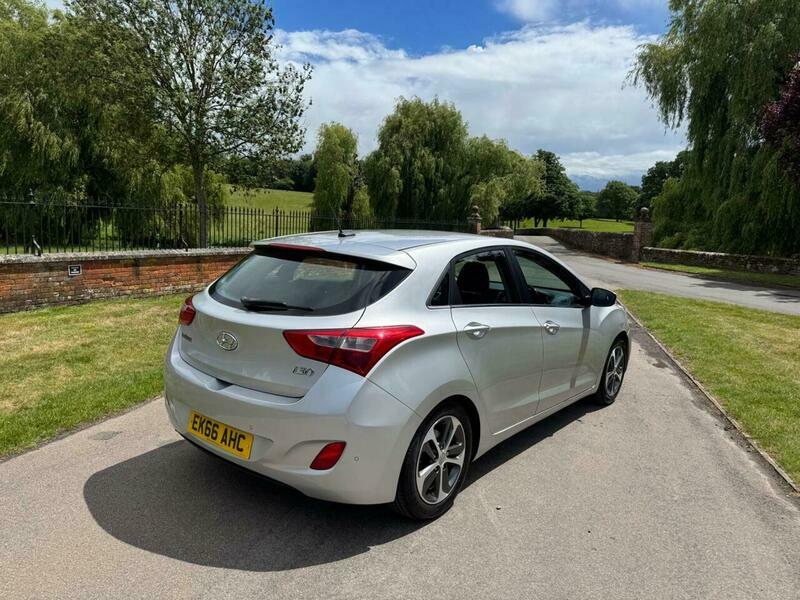 Hyundai I30 1.4 Blue Drive Se Silver #3