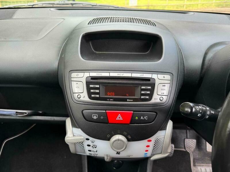 Peugeot 107 Active Red #18