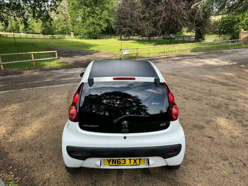 Peugeot 107 Active Red #7