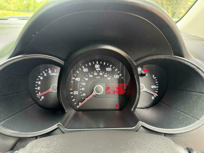 Kia Picanto White #26