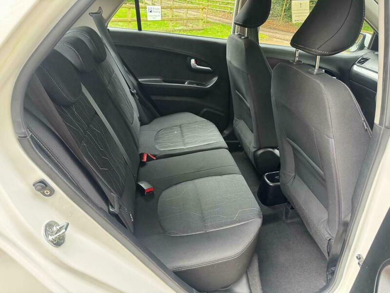 Kia Picanto White #22