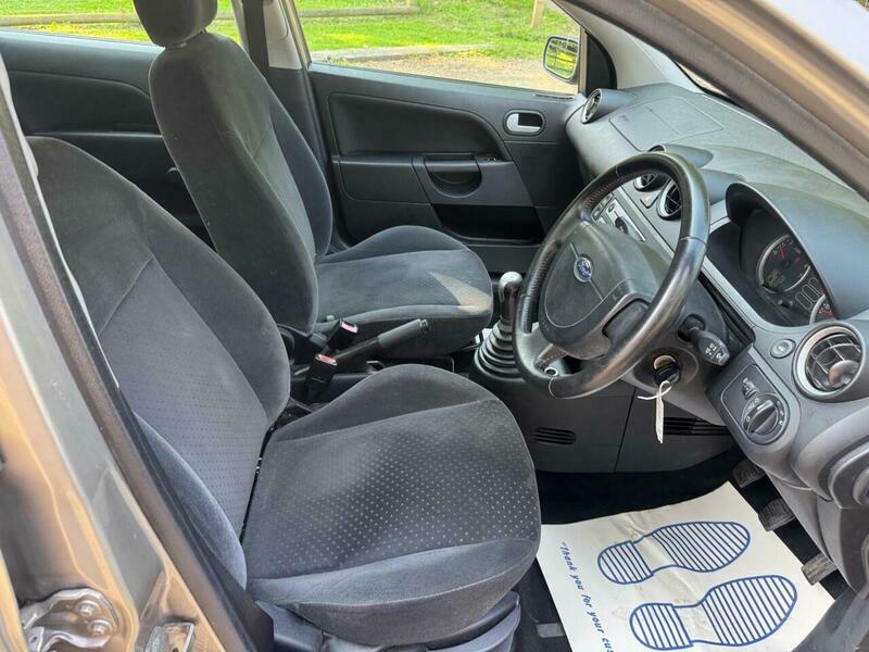Ford Fiesta Hatchback 1.4 Zetec 200454 Green #12