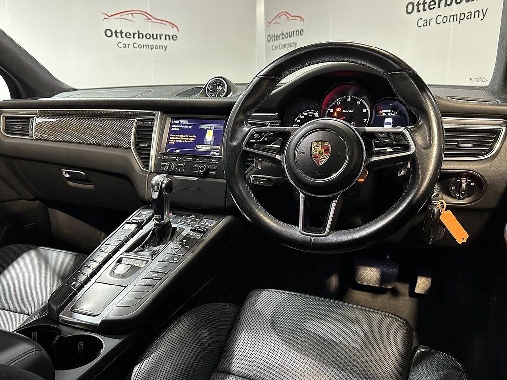Porsche Macan T V6 Turbo Black #4