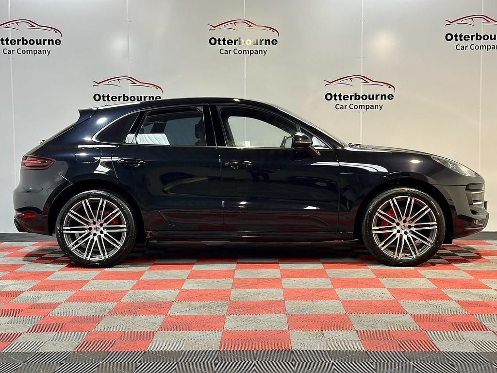 Porsche Macan T V6 Turbo Black #5