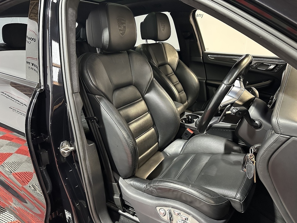 Porsche Macan T V6 Turbo Black #6