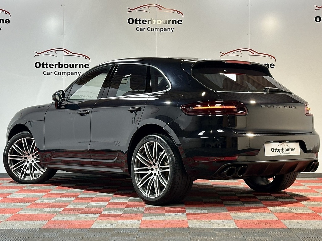 Porsche Macan T V6 Turbo Black #3