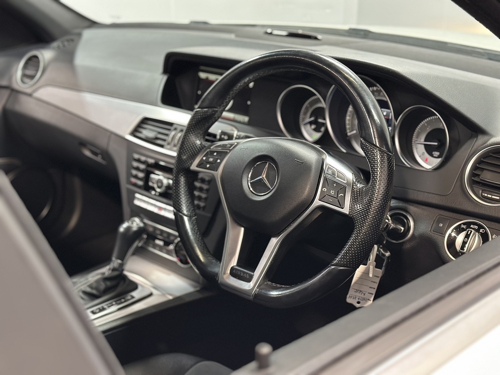 Mercedes-Benz C Class C250 Cdi Amg Sport Edition White #4