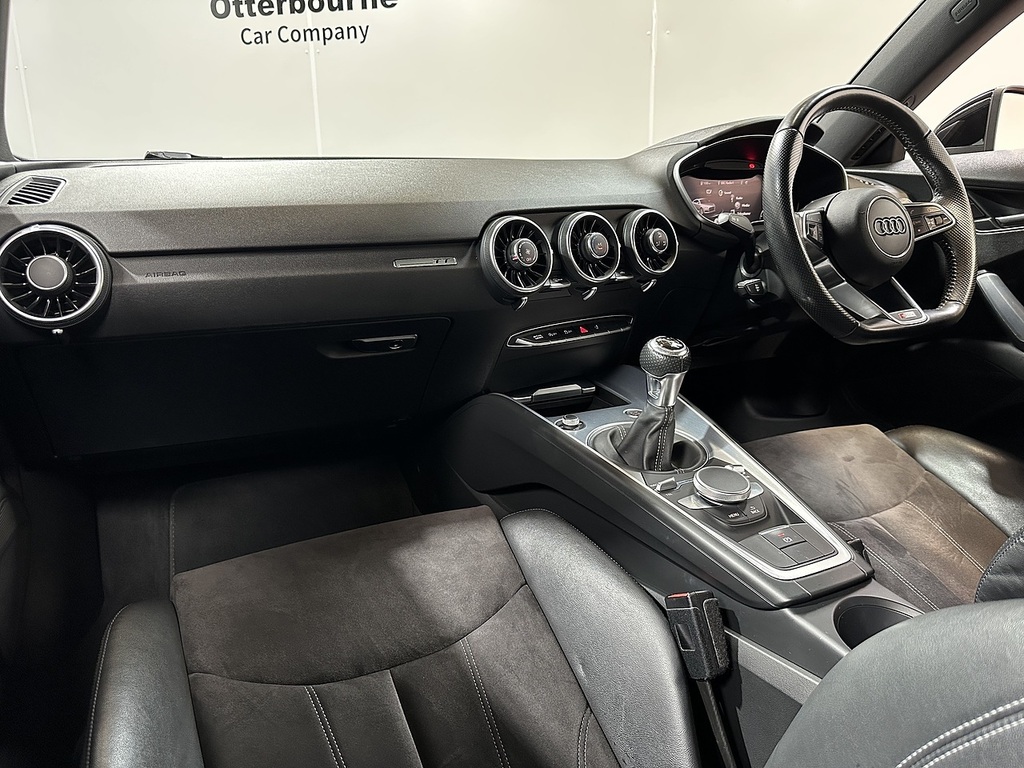 Audi TT Tfsi S Line Black #2