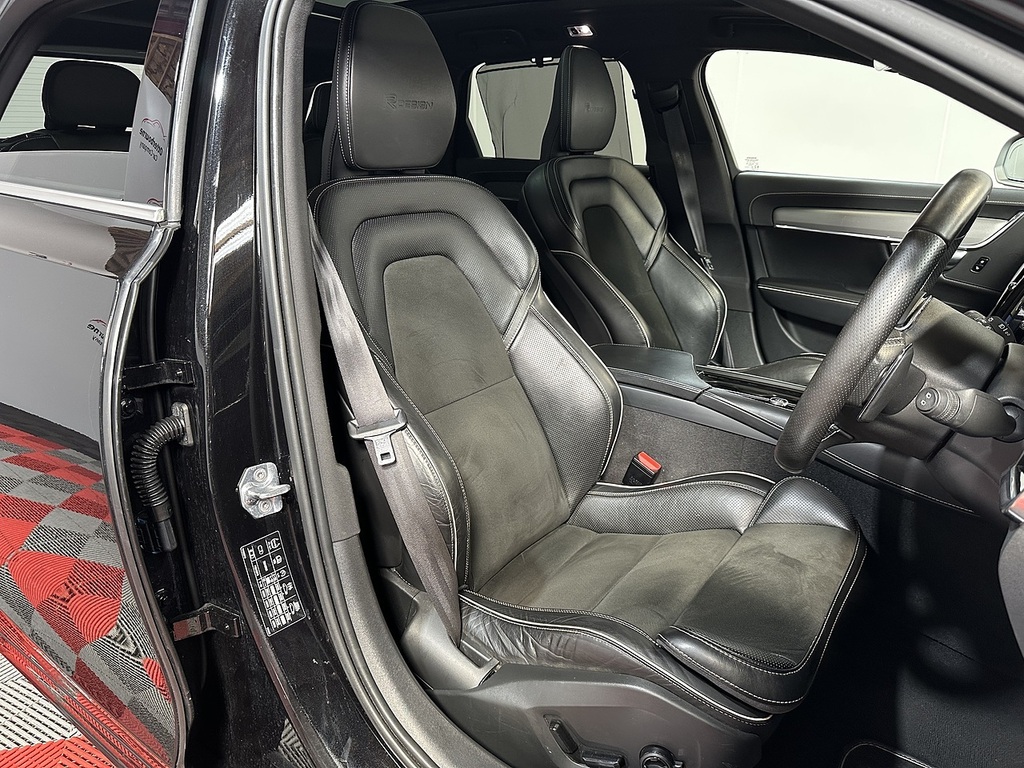 Volvo V90 D5 Powerpulse R-design Pro Black #6