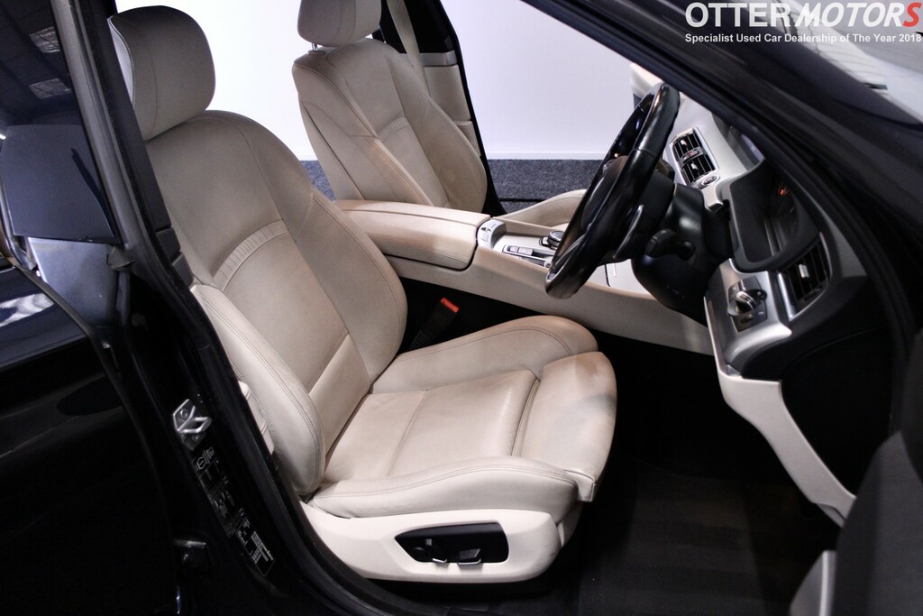 BMW 5 Series Gran Turismo 530D Luxury White #23
