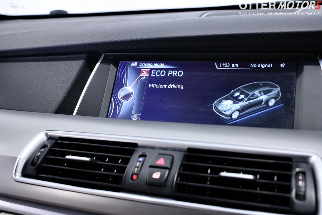 BMW 5 Series Gran Turismo 530D Luxury White #32