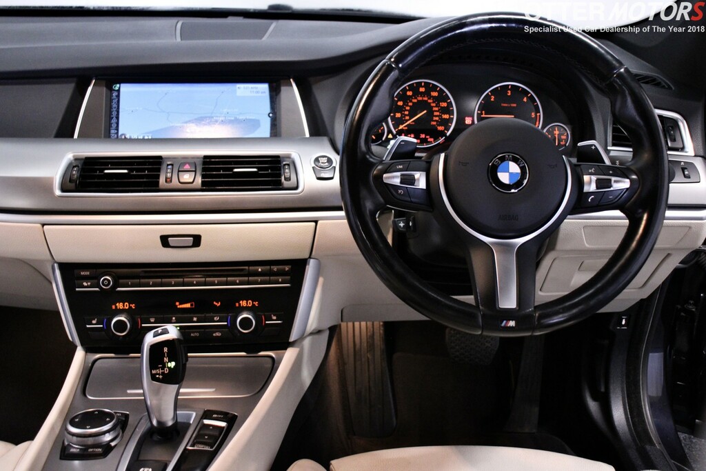 BMW 5 Series Gran Turismo 530D Luxury White #20
